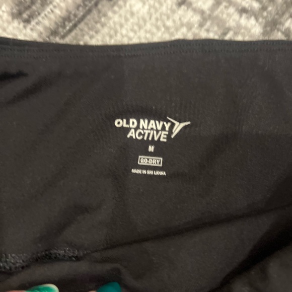 Old Navy Active Bike Shorts - Picture 2 of 3